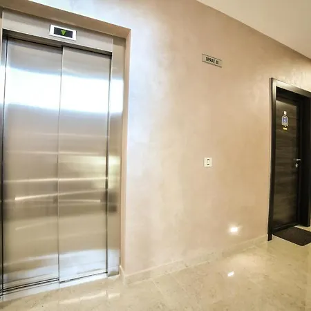 Silver Lux Lägenhet